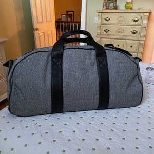 Silhouette Rolling Bag
